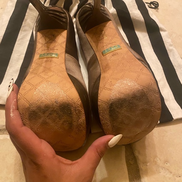 Lamb satin heels worn twice - Picture 2 of 4